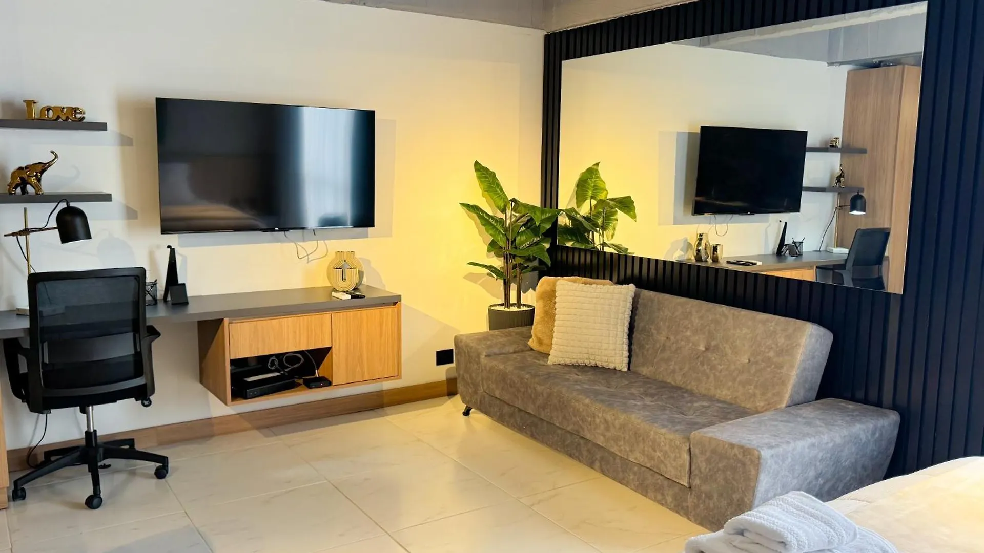Daire Reposso Studio Poblado Medellín