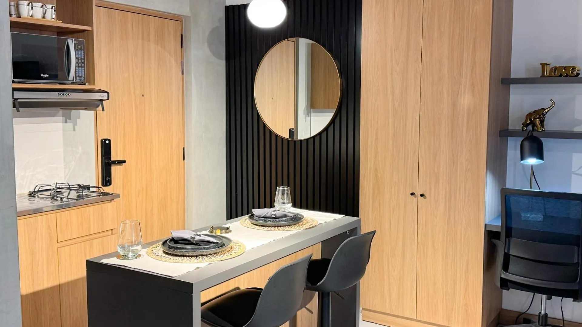 Reposso Studio Poblado ميديلين